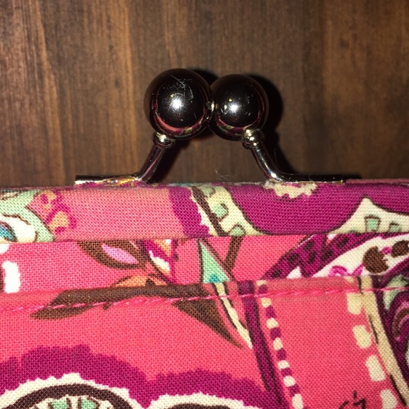 Pink Vera Bradley purse. - Picture 2 of 3